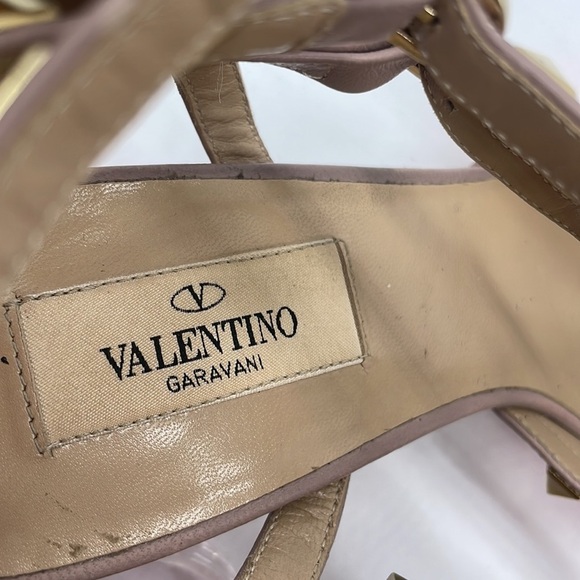 Valentino Garavani Hot Neon Pink patent leather Rockstud T strap pumps 39.5 - Picture 7 of 9